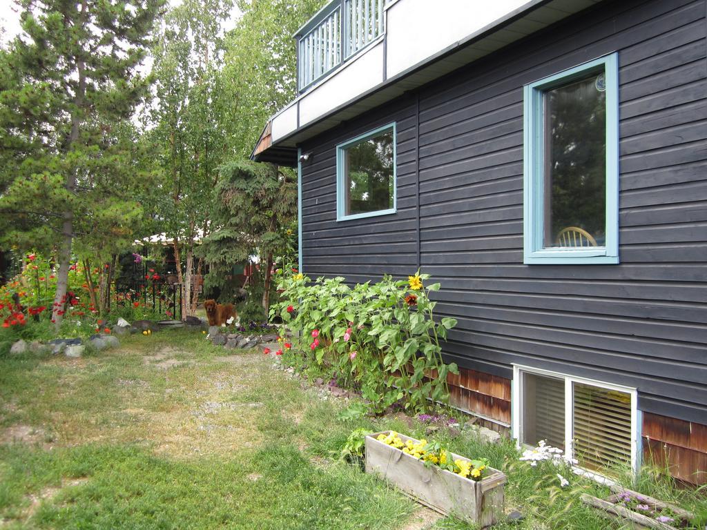 Historical Guest House Whitehorse Exterior photo