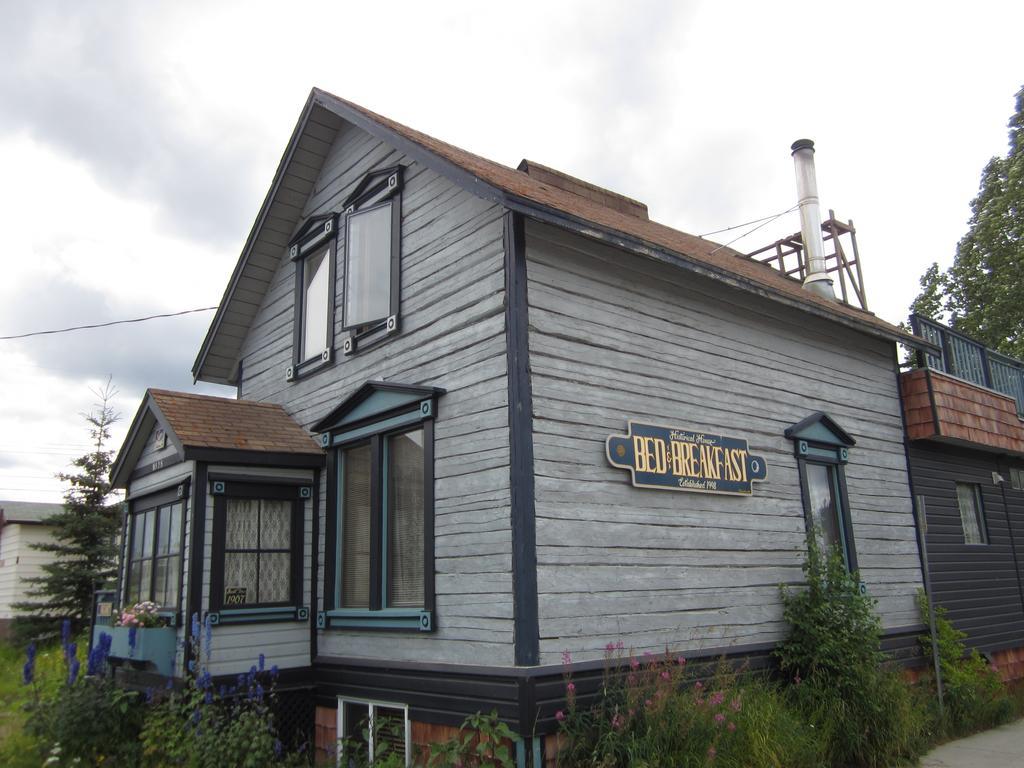 Historical Guest House Whitehorse Exterior photo